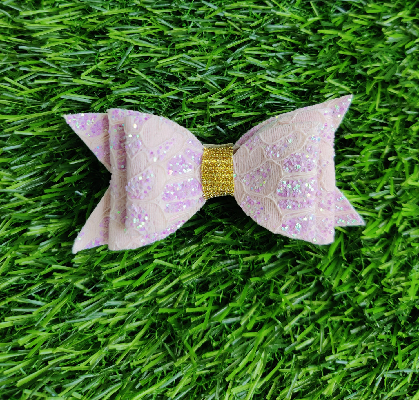 Lavendar Lace - Classic Bow