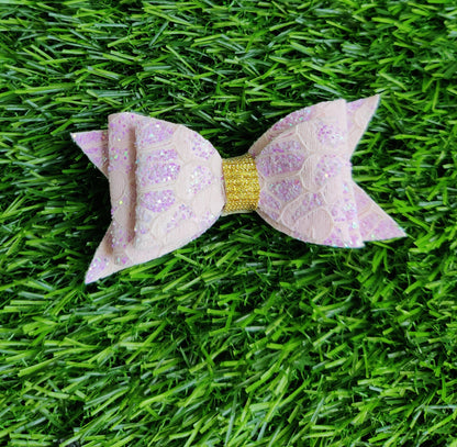 Lavendar Lace - Classic Bow