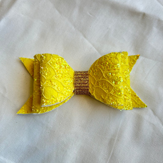Yellow Lace - Classic Bow