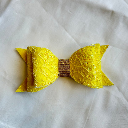 Yellow Lace - Classic Bow